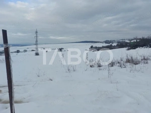 Teren extravilan pentru cabana si gradina 400 mp cu drum de acces 