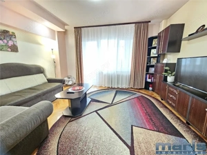 Vanzare apartament 3 camere Tudor etaj 2 cu 2 bai si balcon mare.
