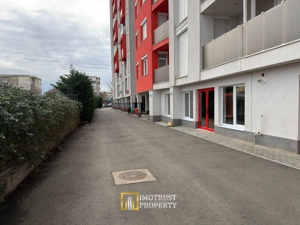 De vanzare spațiu comercial 95 mp parter