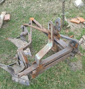 Plug 2 trupite pentru tractorase de la 25 cp