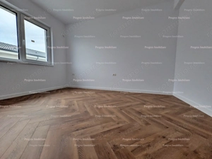 Casa in triplex- Calea Urseni -aproape de drumul principal -100 mp - 5 camere - 155.000 euro - imagine 9