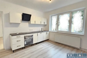 Apartament 3 camere etaj 2 zona 7 Noiembrie UMF Spitale