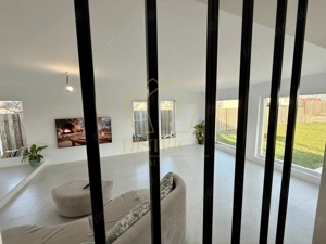 Vila cu 6 camere eficienta energetic 265 mp utili | Sacalaz | E-V - imagine 9