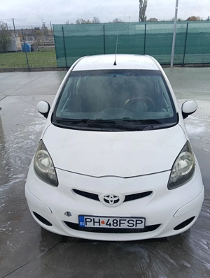 Vând Toyota Aygo 1.0 benzină 2009 - imagine 2