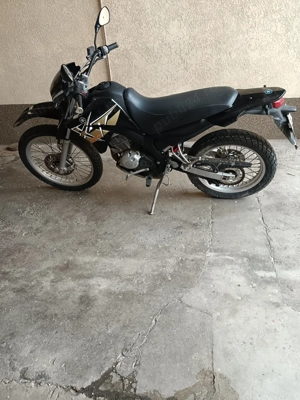 Vând Yamaha XT 125, an 2009, 13000 km, stare perfectă de funcționare. Tel. .