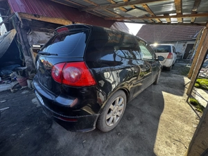 Vând golf 5 pentru dezmembrat. Nu dezmembrez 