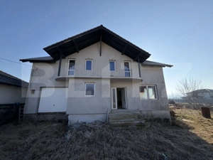 Casă P+1 semifinisată, 250 mp, garaj, teren generos