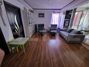 Apartament cu 3 camere, 64 mp utili, parcare inclusa in pret, zona Terra - imagine 2