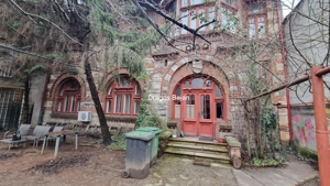 Calea Victoriei // Parter // Curte comuna