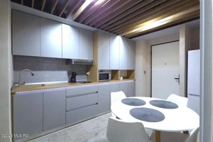 Mamaia Nord - White Tower, 2 camere, 51 mp, etajul 7, vedere la mare! - imagine 8