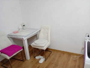 Vand garsonieră Zona Compa