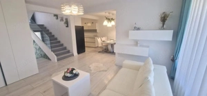 De vanzare vila triplex moderna 4 camere 2 bai in Șelimbar