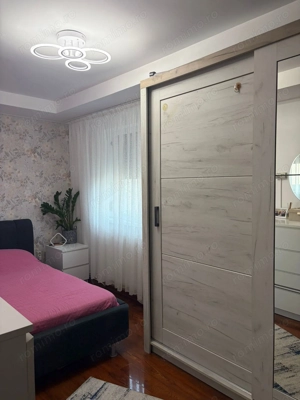 Vând apartament cu 2 camere în zona piața mica - imagine 2