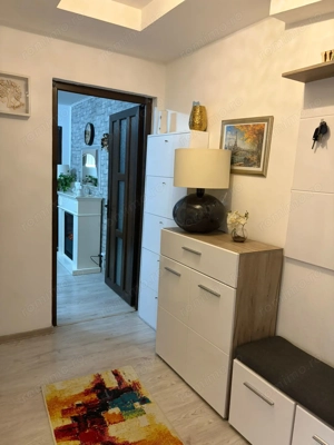Vând apartament cu 2 camere în zona piața mica - imagine 6