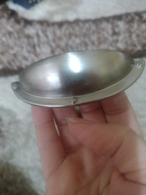 Vand manere mobilier