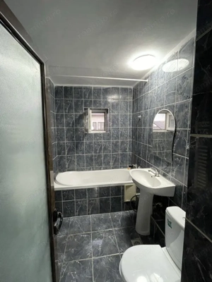 De vanzare apartament 3 camere Virtutii - imagine 6