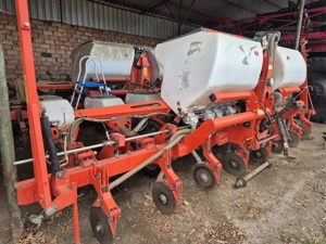 Vand semantoare Khun Maxima II cu buncar de fertilizare , 8 randuri.-2 buc - imagine 4