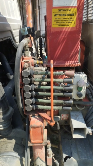 Camioneta cu brat nissan atleon - imagine 5