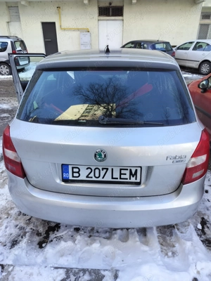 Vând Skoda Fabia,1.2 an 2011 ,benzina  - imagine 4