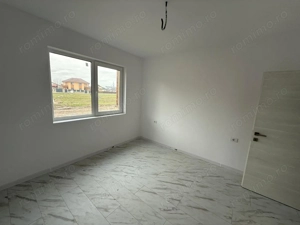 Bloc nou. Gradina proprie. Terasa mare. Bucatarie inchisa. Debara. - imagine 10