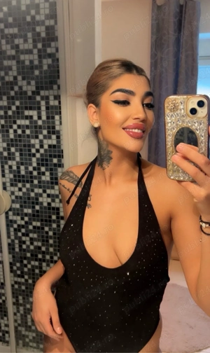 Buna sunta Amira si sunt noua               