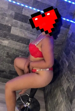 AnaFatăNouă ÎnOrașul Tău Aștept ApelulTău