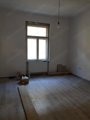 2 cam doua bai centrala proprie zona Iosefin - imagine 5