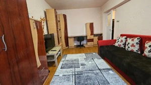 Închiriez garsonieră mobilată și utilată zona Zamfirescu preț 250 de euro plus garanție 