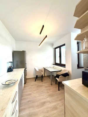 1100 e/ mp - Casa individuala  - 700 mp teren - la asfalt - Sacalaz - imagine 3