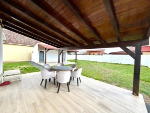 1100 e/ mp - Casa individuala  - 700 mp teren - la asfalt - Sacalaz - imagine 19