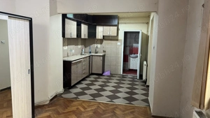 Apartament 2 camere etaj 1 zona Centrala - imagine 3