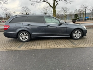 Mercedes Benz E 220 Diesel Automat  - imagine 3