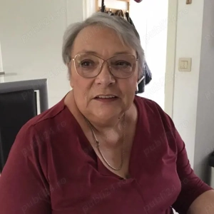 Donarea mai multor obiecte unei familii.