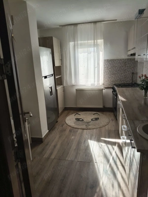 Inchiriez ap cu 3 camere