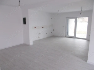 Duplex, intreg sau jumatate, Peciu Nou, parter, 4+4 camere, 674mp