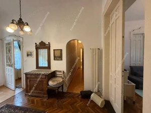 Apartament deosebit in Palat istoric 110 mp+ Balcon deschis- Piata Sf. Gheorghe - imagine 5