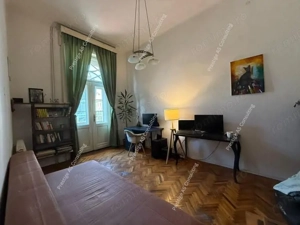 Apartament deosebit in Palat istoric 110 mp+ Balcon deschis- Piata Sf. Gheorghe - imagine 3