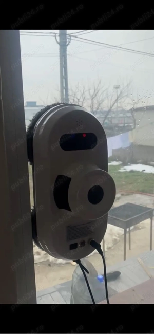 Full-auto Smart glass Wiping robot 