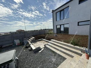 Vila moderna cu structura metalica, tehnologie NZEB si piscina | Giarmata - imagine 16