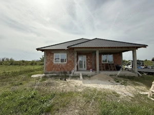 Casa la rosu dispusa pe Parter | 740 Teren | Sag