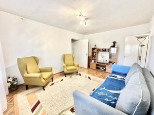 Apartament cu 3 camere semidecomandat mobilat - zona Girocului