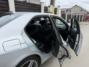 Vând Mercedes-Benz E200, automat 2010 - imagine 7