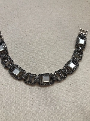 Brățară de argint cu pietre semiprețioase marcasite