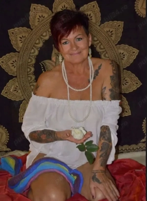 Show web singura sau cuplu 