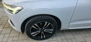 > VOLVO XC60 Momentum 2.0 Diesel 190CP < - imagine 2