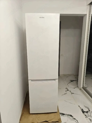 Vând frigider Arctic AK54305P+