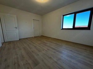 Zona Cora.5 camere.Disponibil Imediat - imagine 6