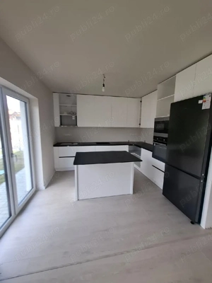 Mobilă la comandă pentru casă și comercial