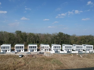 vand casa P+1 180 metri langa parcul Bucov fix langa padure - imagine 10