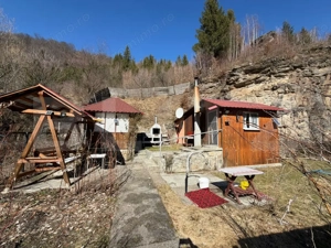 Casa de vacanta si teren intravilan, 425 mp, Valea Ierii  - imagine 3